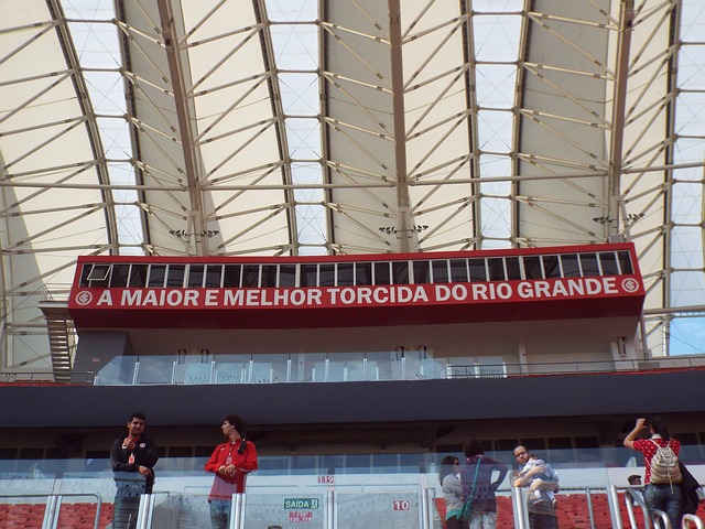 评论家的关 评论家的关